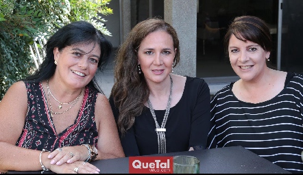  Lourdes del Valle, Alicia Téllez y Beatriz Carpizo.