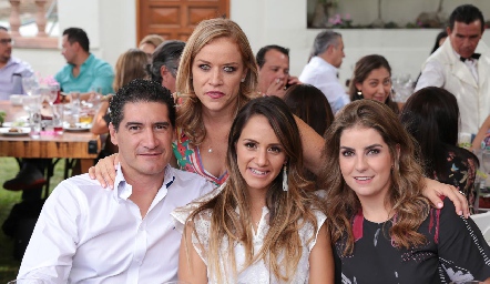  Amadeo Calzada, Mariana Torres, Alejandra Salas y Begoña Muriel.