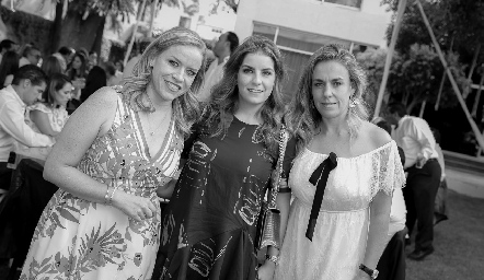  Muy guapas, Mariana Torres, Begoña Muriel y Mónica Torres.