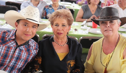  Adolfo López, Irma Martínez y Maria Elena Gordoa.