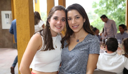  María Meade y Ana Gaby Villalba.