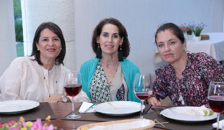  Lupita Martínez, María Elena Torre y Conchita Gutiérrez.