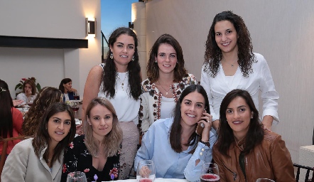  Isa Torre, Anna Lorca, Mayte Torres, Paty Gómez, Paulina López, Daniela Pérez y Magda Foyo.