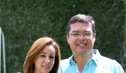  Alejandra Ávila y Antonio Gutiérrez.