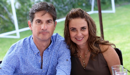  Gustavo Medina y Rocío Alcalde.