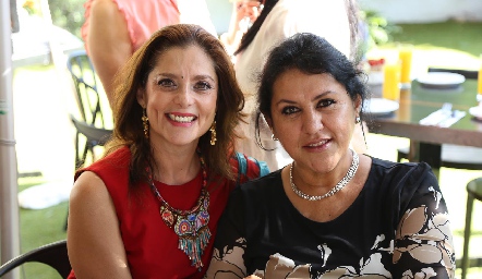  Lourdes Leyva y Ruth de Valle.
