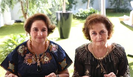  Socorro Suárez y Laura Suárez.