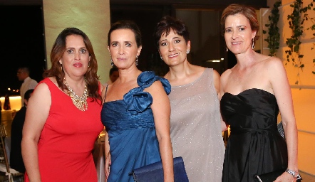  Martha Huerta, Lucía Martínez, Claudia Díaz de Sandi y Marisa Valle.