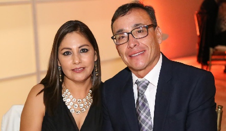  Claudia Sánchez y Alfredo Reyes.