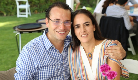  Xavier Nava y Nancy Puente .