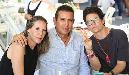  Elena Sampere, David Rosas y María Clara Abaroa.