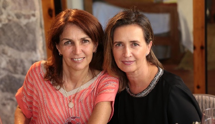  Claudia Canales y Lucía Martínez.