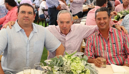  Guillermo Cueto, Javier Álvarez y Manuel González.