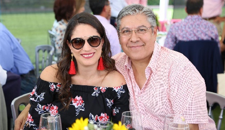  Brenda y Armando Martínez.