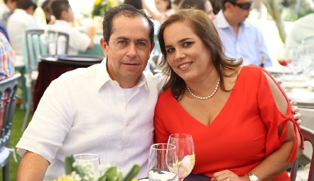  Alejandro Fernández y Nena Aguirre.