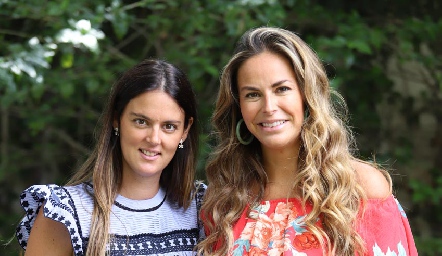  Melissa Ruiz de Herrera y Nina Herrera de González.