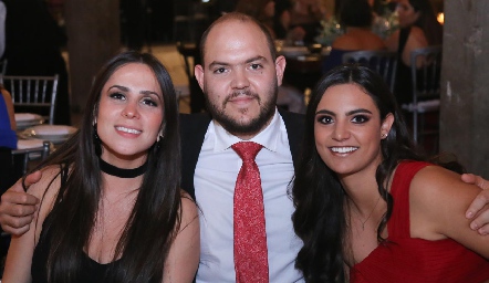  Mónica Hernández, Ricardo Purata e Isabel Rosillo.