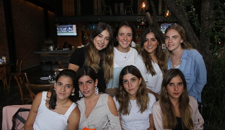  Celebrando el cumple de Ana Lu.