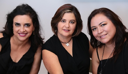  Rosa Elena Varona, Margaret Lozano y Erika Campos.