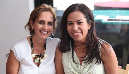  Mireya Payán y Karla Martínez.