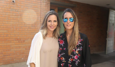  Susana Lara y Clare Fernández.