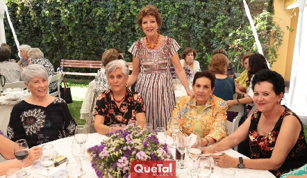  Cecilia Quijano, Graciela Palau, Elena González, Virginia Oropeza y Raquel Perea.