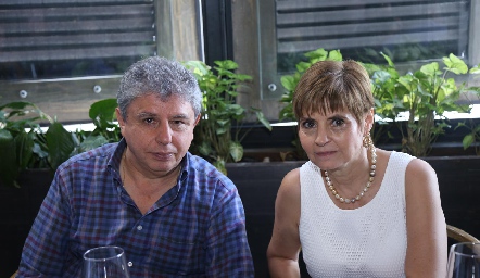  Virgilio Garza e Isa Cabrera.