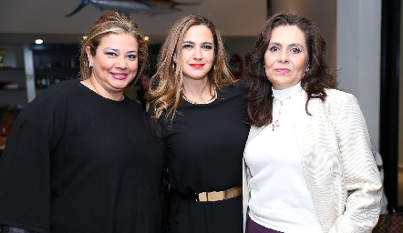  Bere Martínez, Laura Hallal y Paty González.