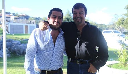  Emilio Gómez con su papá Toro Gómez.