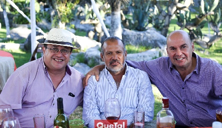  Vicente Escanamé, Omar Gutiérrez y Quique Portillo.