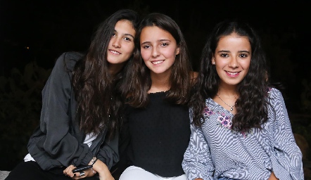  Natalia Gárate, Cristina Nava y Daniela Navarro.