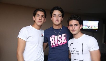  Daniel Villareal, Rodrigo Jerez y Alonso Reyes.