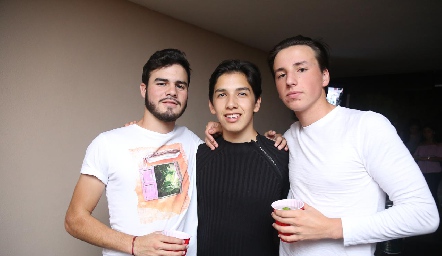  Jero Gómez, Emilio Rodríguez y Rodrigo Navarro.