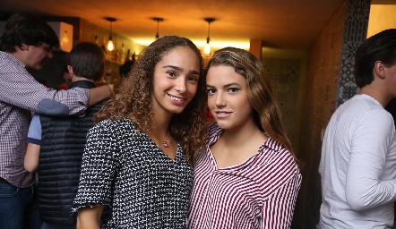  María José Benavente y Renata Fernández.