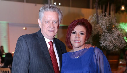  Víctor Rosas y Leticia Serment.