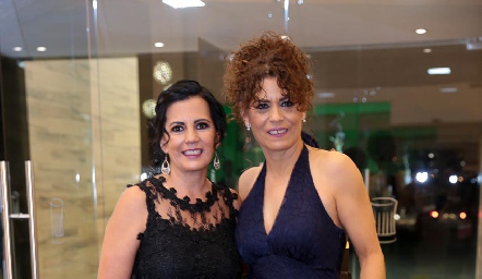  Lucy Martínez y Beatriz Hernández.
