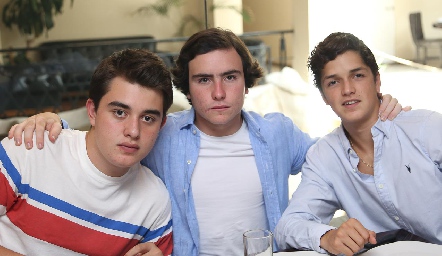  Diego Castillo, Mateo Guerra y Óscar Vera.