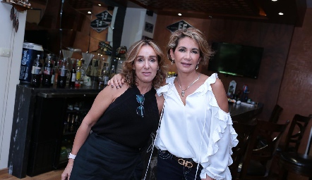  María Elena Ávila e Isabel Carrillo.