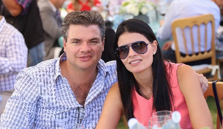  Gonzalo Zermeño y Liz Alcalde.