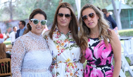  Maripepa Muriel, Hanni Abud y Mónica Torres.