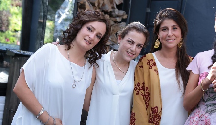  Cristy Herrán, María José Foyo y Fernanda Solórzano.