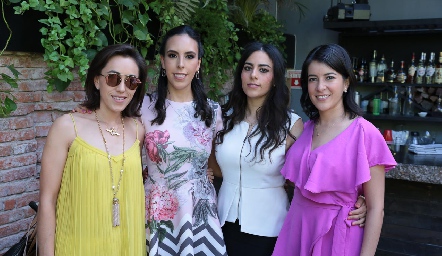  Midori Barral, Mariana Tobías, Lula Torres y Mireya Pérez.