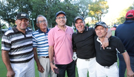 Rafael Contreras, Jesús Contreras, Benito Contreras, Carlos Moro Contreras y Ernesto Vázquez Contreras.