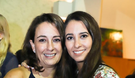  Gloria Martínez y Sofía Leiva.