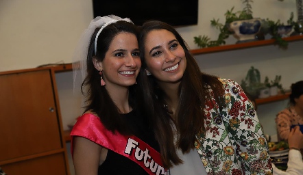  Mónica Medlich y Sofía Leiva.