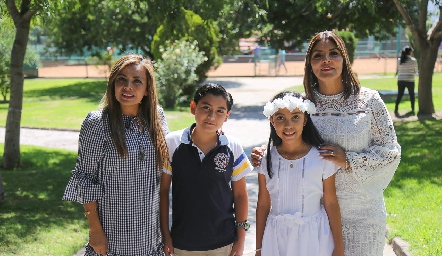  Primera Comunión de Pamela.