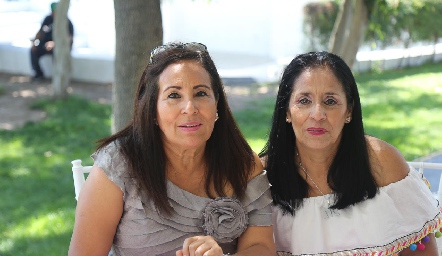 Mely Serna y Carmen Serna.