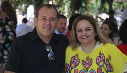  Alejandro Roa y Graciela de Alba.