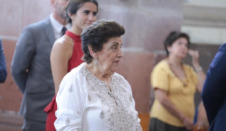  Ana Luisa Trueba de Torres, abuela de la novia.
