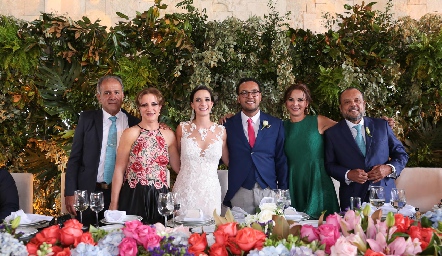  Eduardo Estrada, Ana Luisa Torres, Luli Lamas, Javier Campos, Graciela Valdez y Javier Campos.